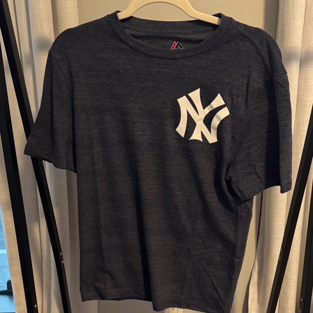 Navy Blue T-Shirt with White Logo Mantle NY Yankees
